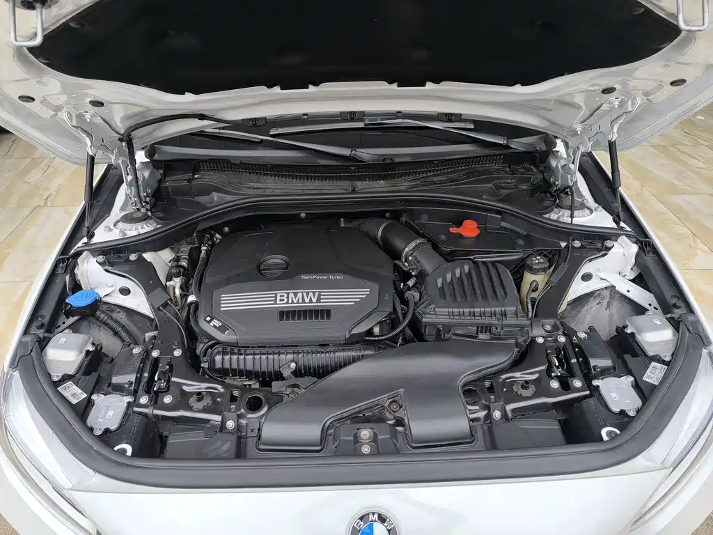 BMW 1 Series 2023 — фото 19