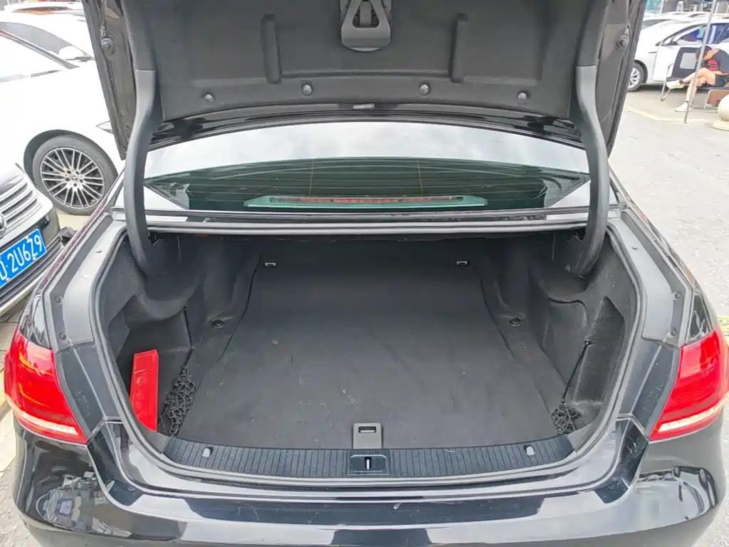 Mercedes-Benz E-Class 2015 — фото 19