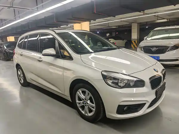 BMW 2 Series Wagon 2018