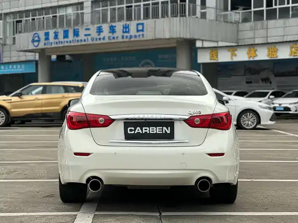 Infiniti Q50 2014