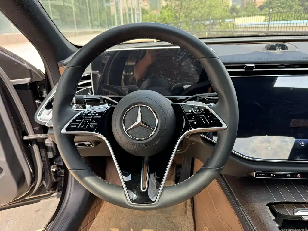 Mercedes-Benz E-Class 2025