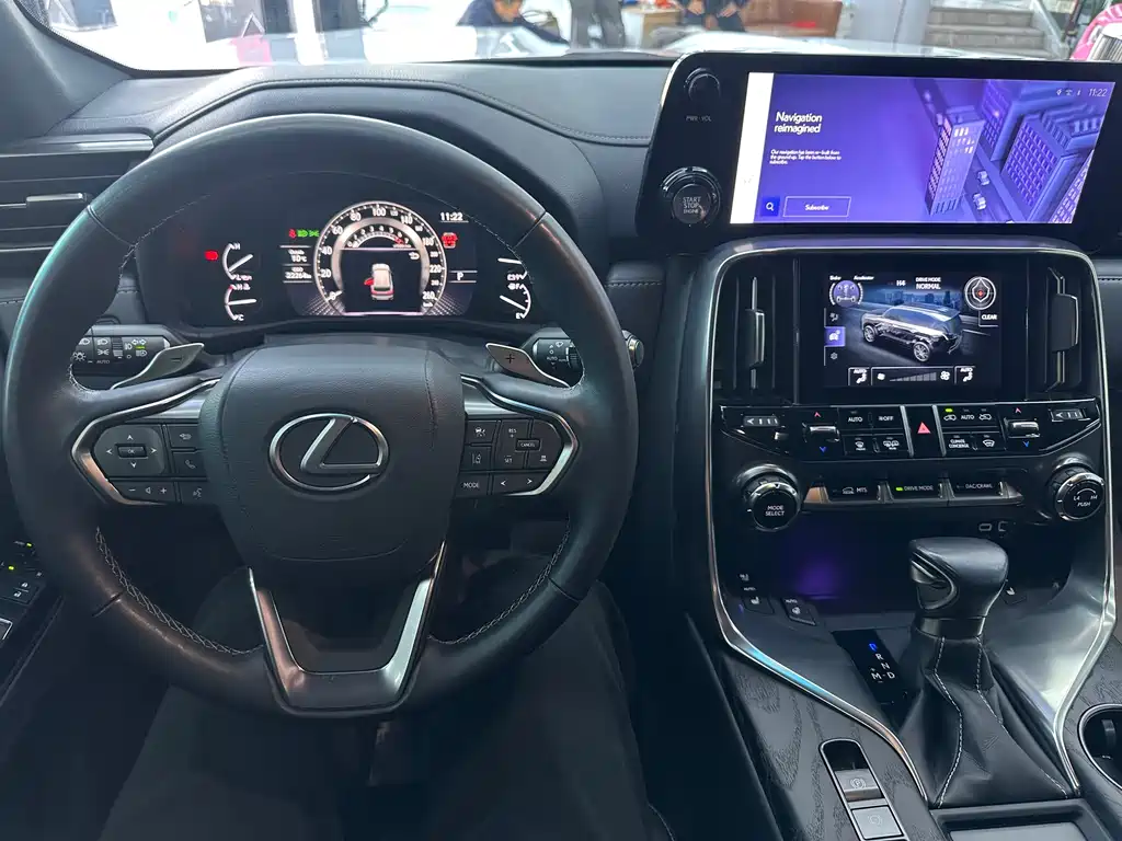 Lexus LX 2023 — фото 11