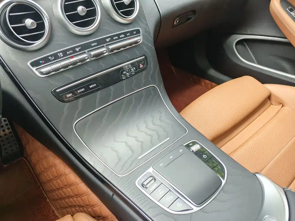 Mercedes-Benz C-Class 2020 — фото 14