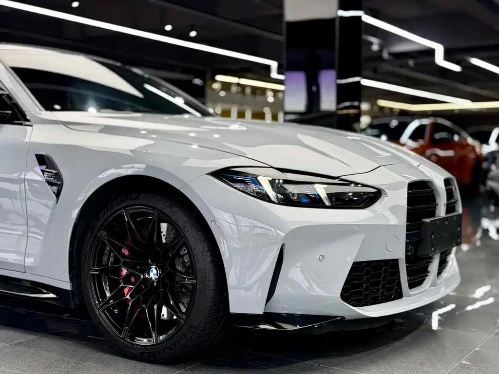 BMW M4 2025 — фото 11