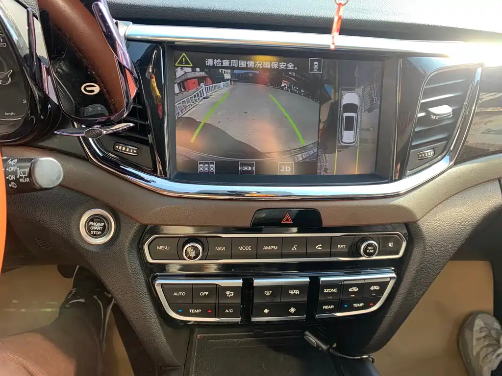 GAC Motor Trumpchi GS8 2017 — фото 12