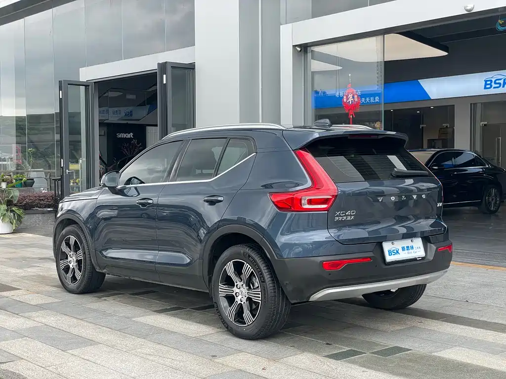 Volvo XC40 2019 — фото 18