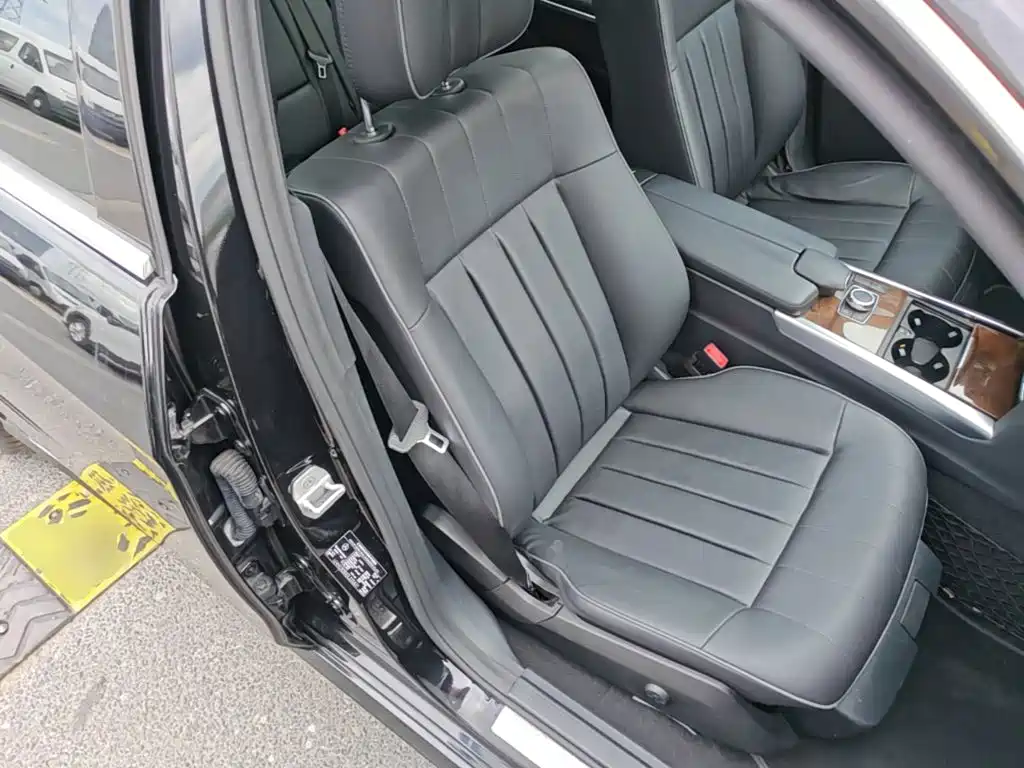 Mercedes-Benz E-Class 2015 — фото 25