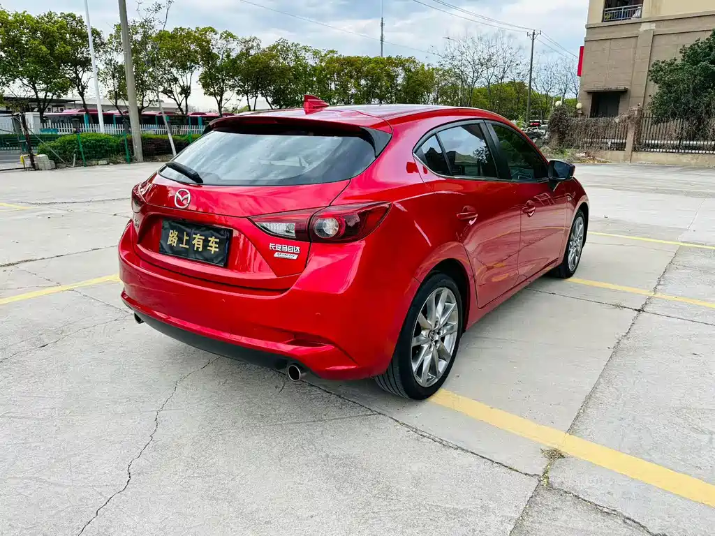 Mazda 3 Axela 2018 — фото 9