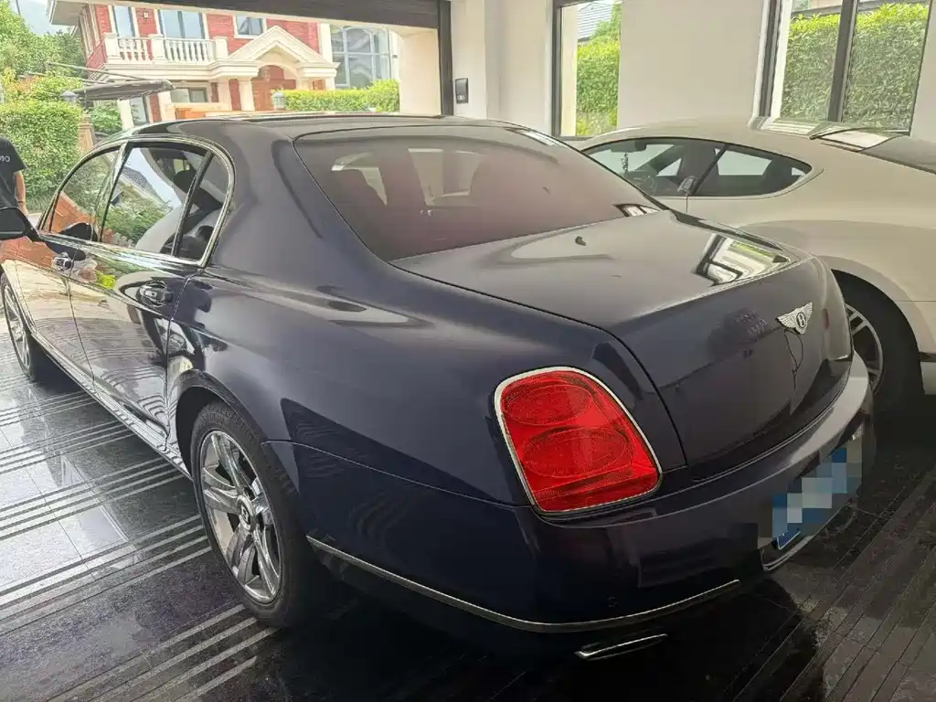 Bentley Flying Spur 2012 — фото 4