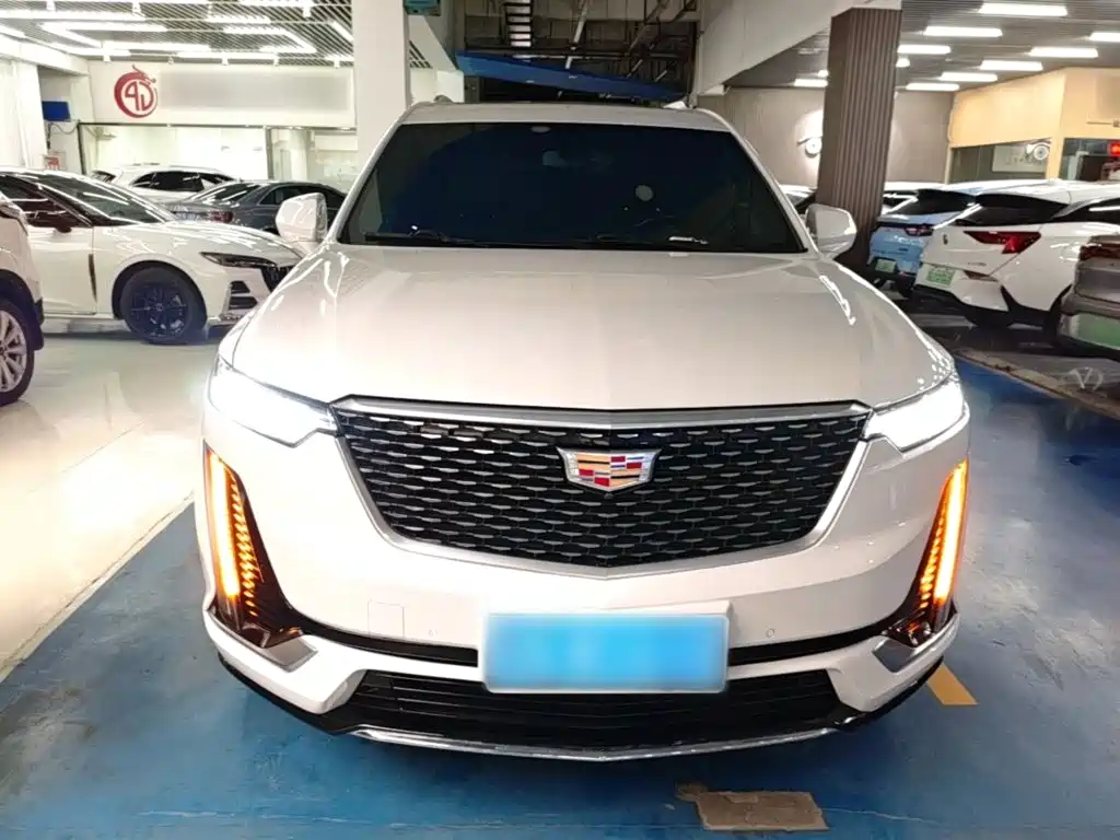 Cadillac XT6 2021 — фото 3