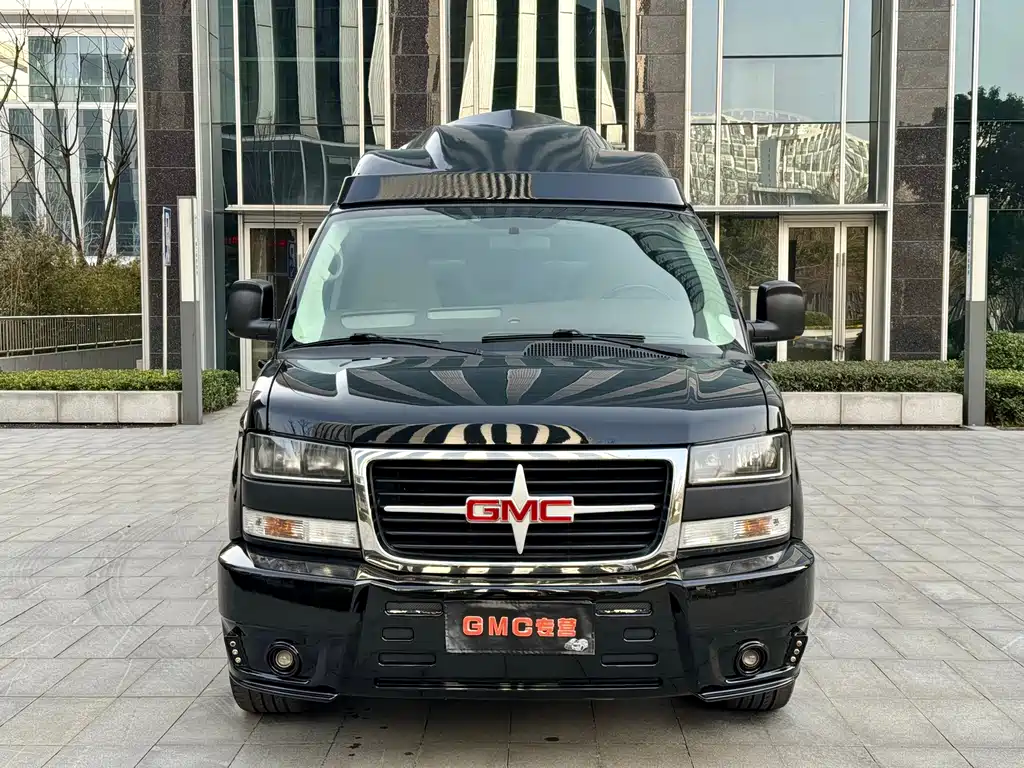 GMC Savana 2017 — фото 2