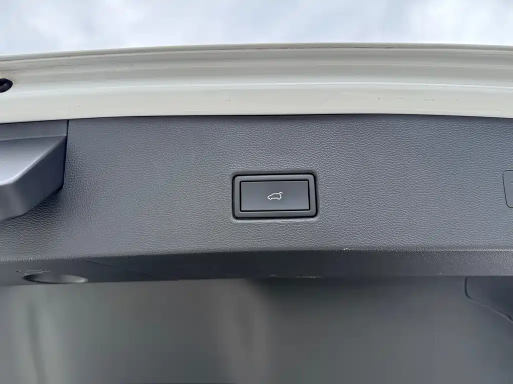 Volkswagen T-Roc 2022 — фото 12