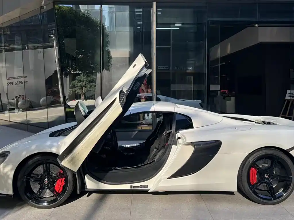 McLaren 650S 2016 — фото 2