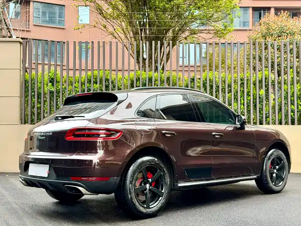 Porsche Macan 2016