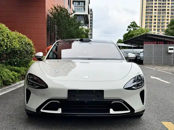 Xiaomi SU7 2025