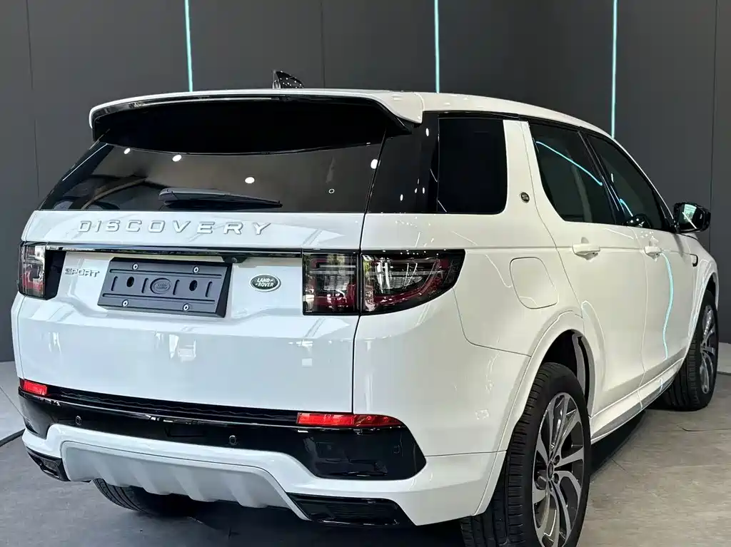 Land Rover Discovery Sport 2024