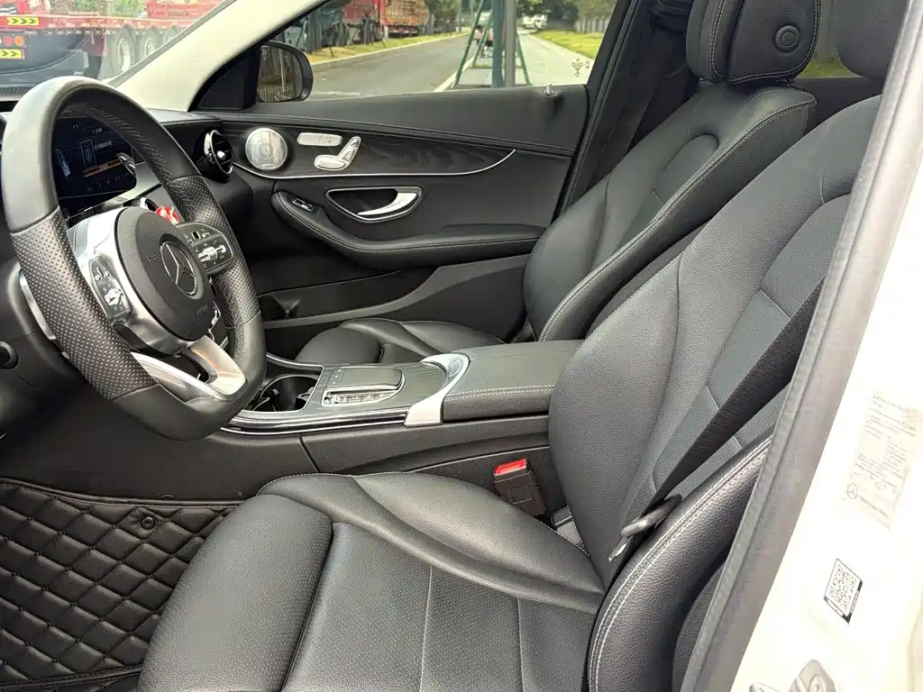 Mercedes-Benz C-Class 2020