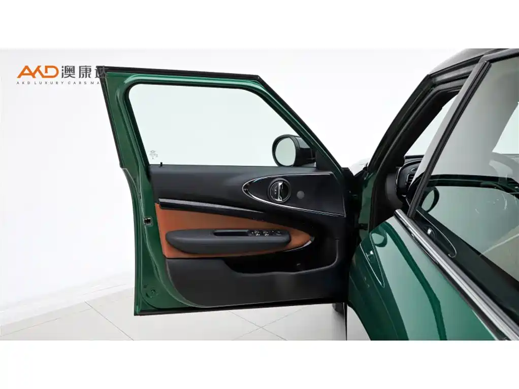 MINI Clubman 2023 — фото 10