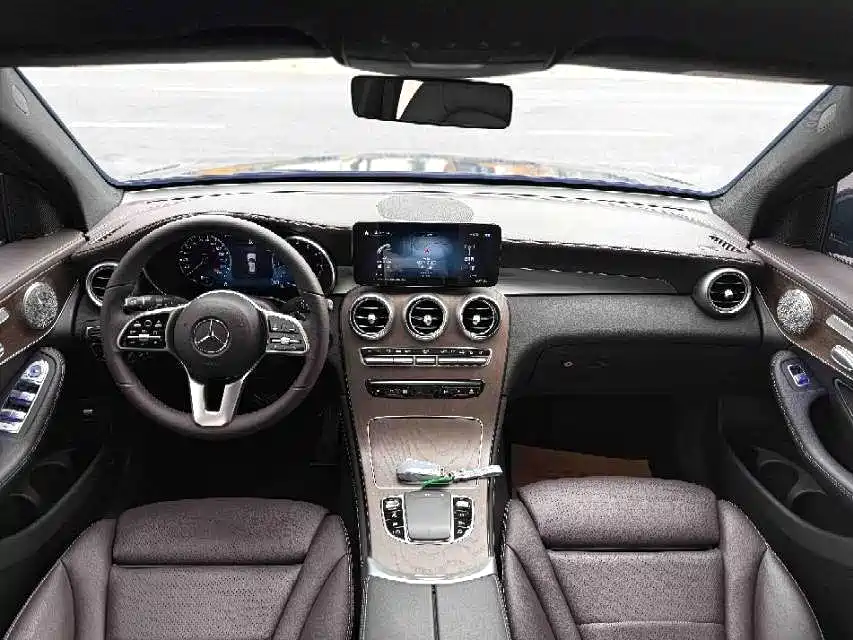 Mercedes-Benz GLC 2021