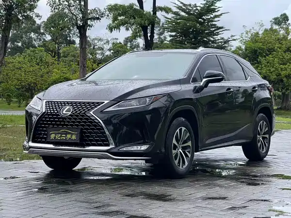 Lexus RX 2020