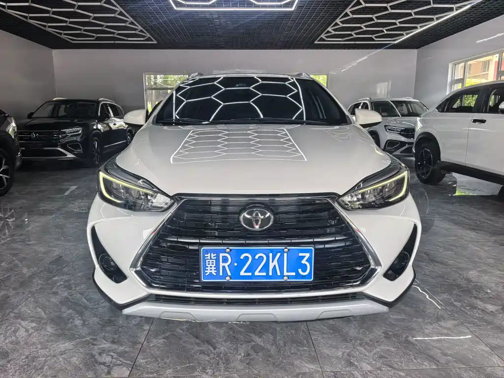 Toyota Yaris L 2022