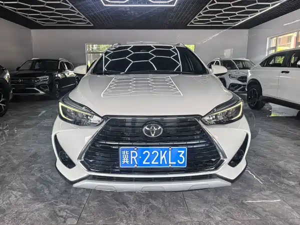 Toyota Yaris L 2022