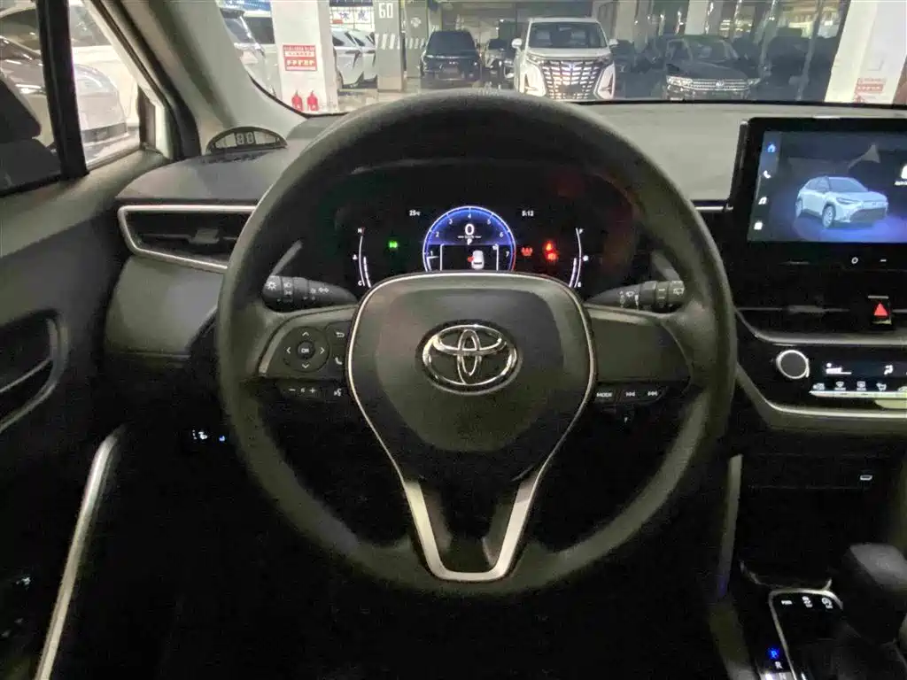 Toyota Frontlander 2025 — фото 12