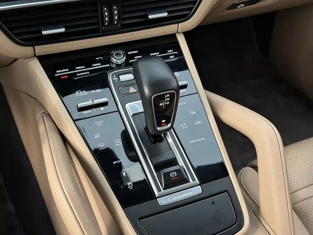 Porsche Cayenne 2018 — фото 14