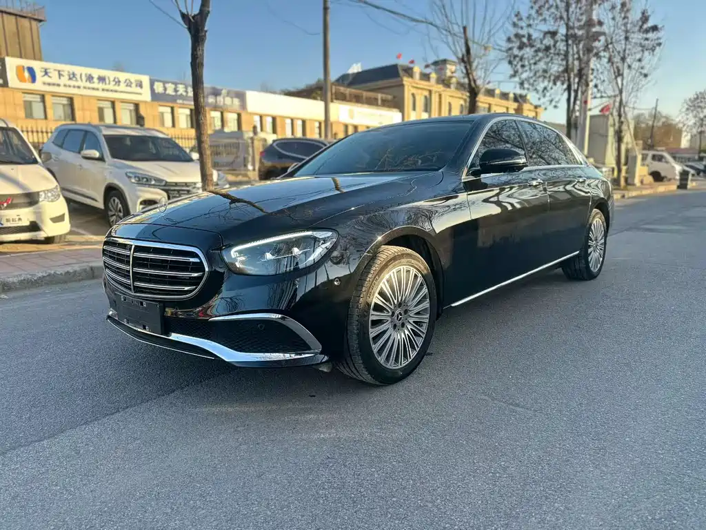 Mercedes-Benz E-Class 2023 — фото 1