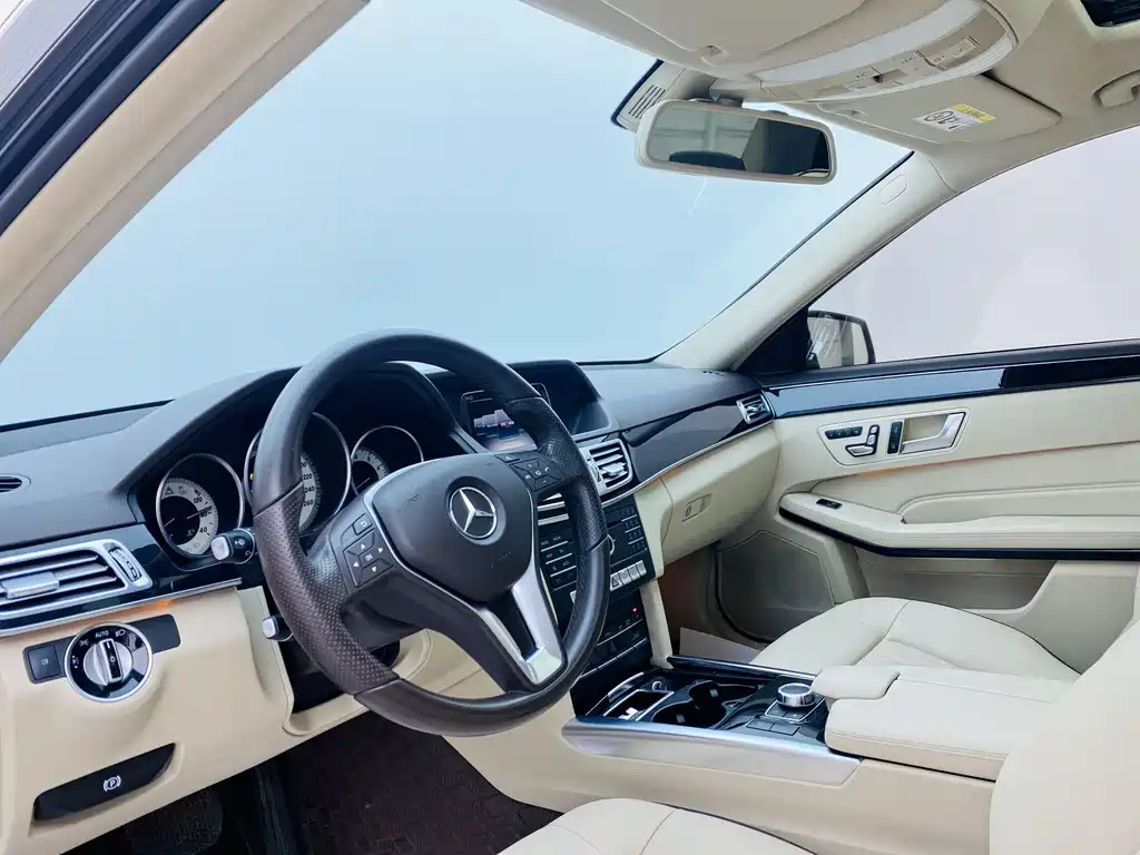 Mercedes-Benz E-Class 2015 — фото 14