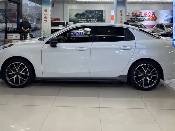 Lynk & Co 03 2019