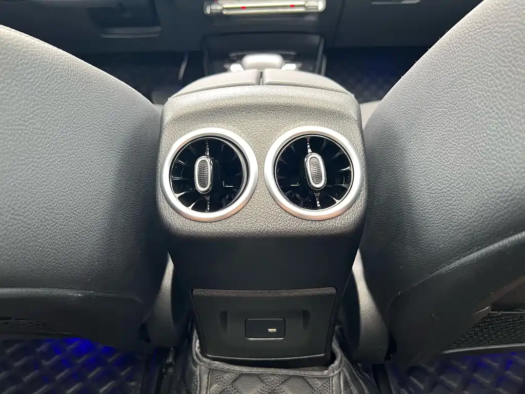 Mercedes-Benz A-Class 2023 — фото 22
