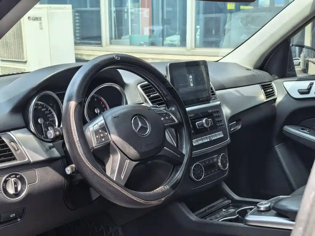 Mercedes-Benz M-Class 2014 — фото 4