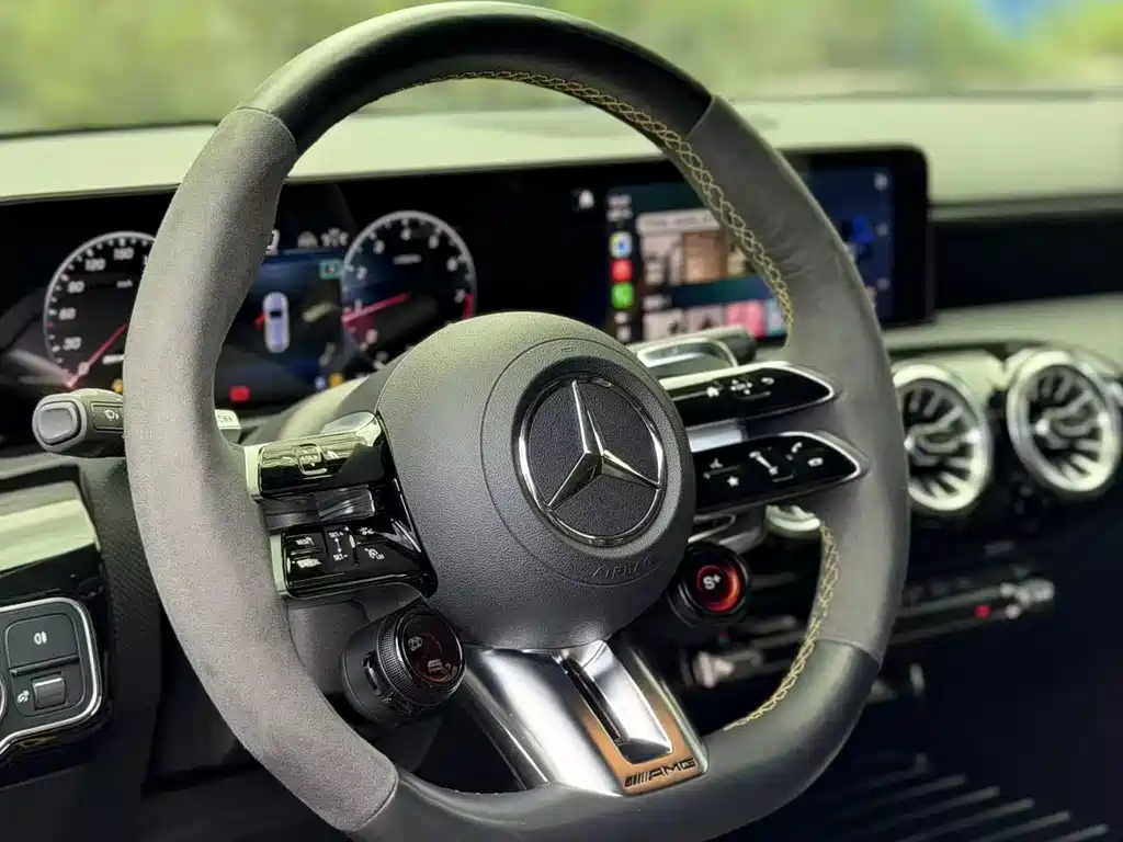 Mercedes-Benz A-Class AMG 2024 — фото 10