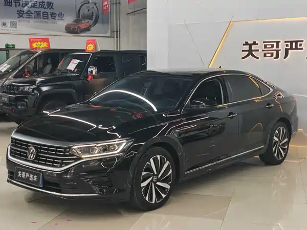 Volkswagen Passat 2022