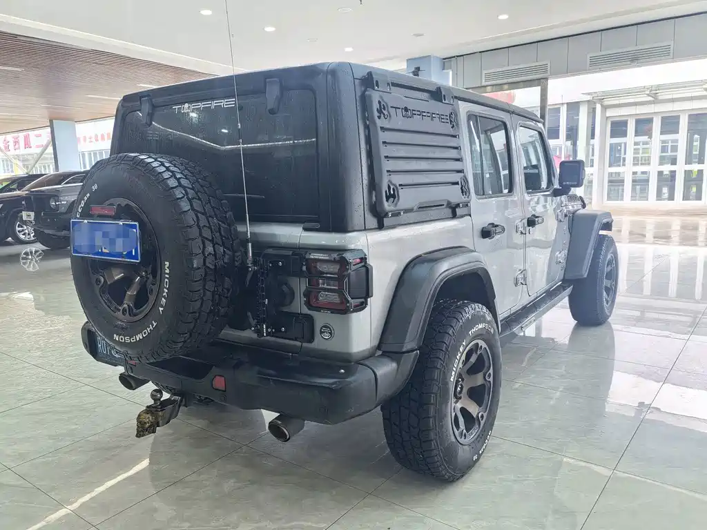 Jeep Wrangler 2020 — фото 10