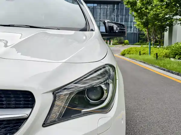 Mercedes-Benz CLA 2015