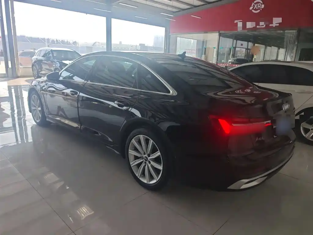 Audi A6L 2023 — фото 23