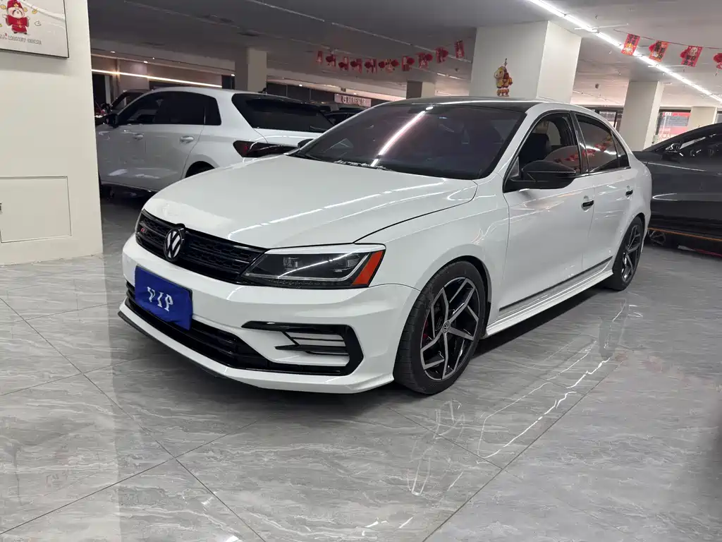 Volkswagen Sagitar 2017