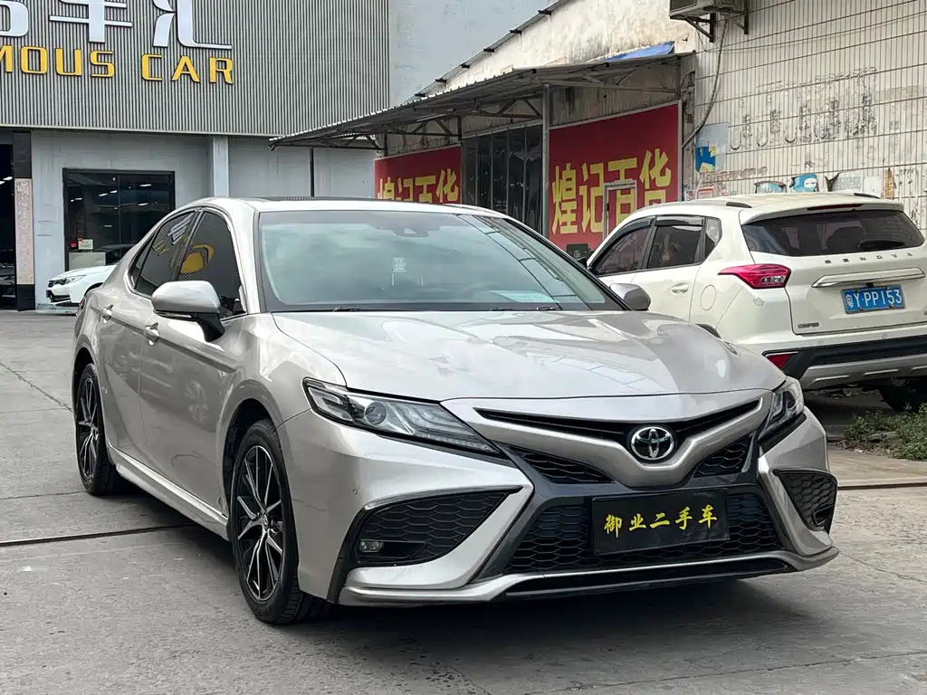 Toyota Camry 2021 — фото 3