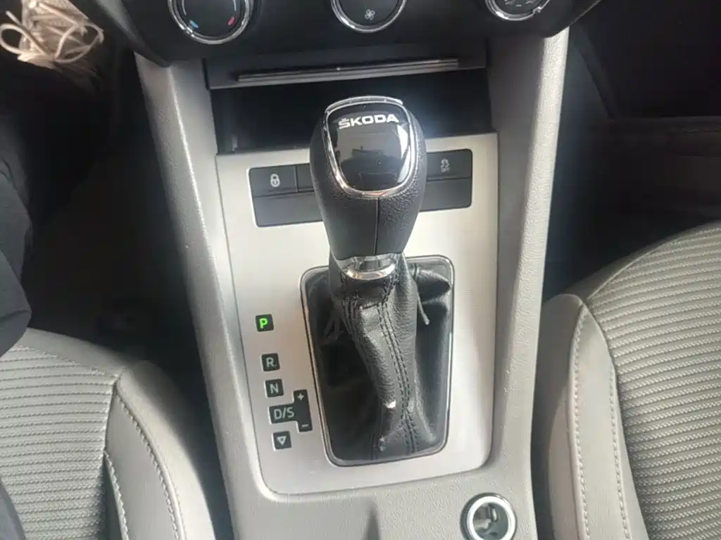 Skoda Octavia 2015 — фото 14