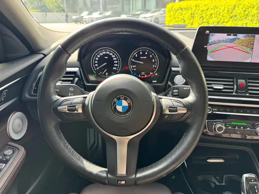 BMW 1 Series 2021 — фото 14