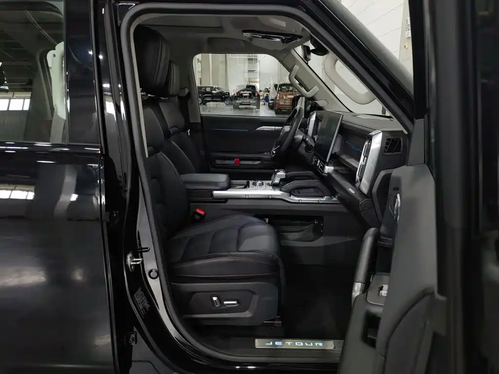 Jetour Traveller C-DM 2025 — фото 23