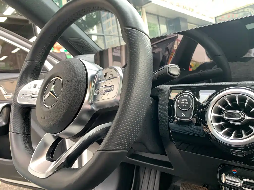 Mercedes-Benz A-Class 2023 — фото 25