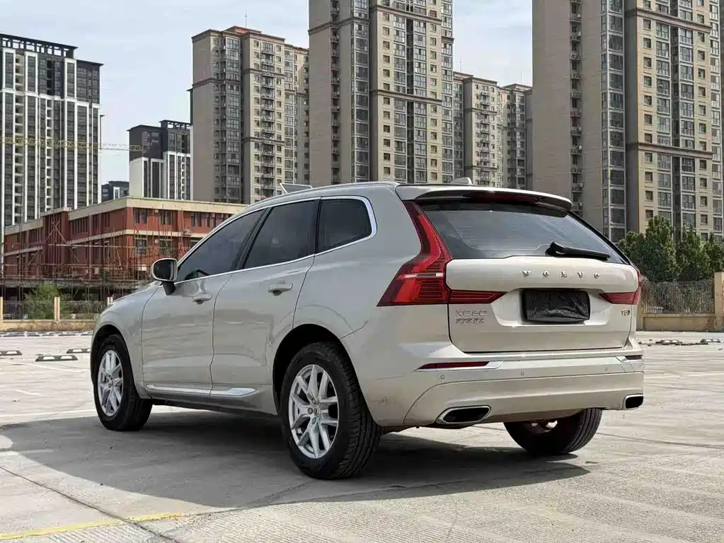 Volvo XC60 2020 — фото 9