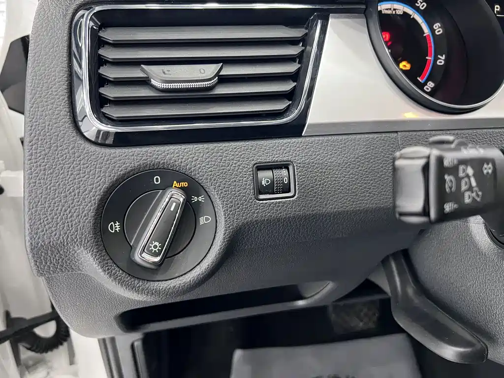 Skoda Rapid 2022 — фото 12