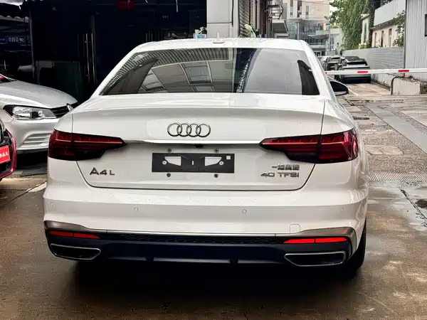 Audi A4L 2020