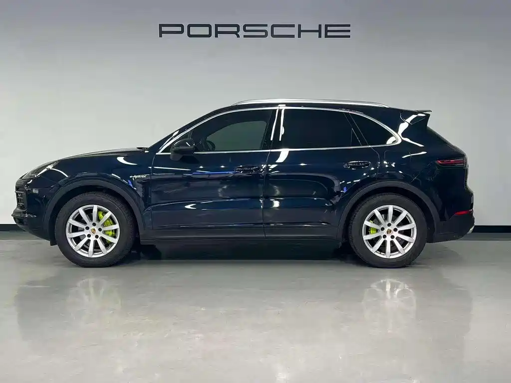 Porsche Cayenne New Energy 2019 — фото 4