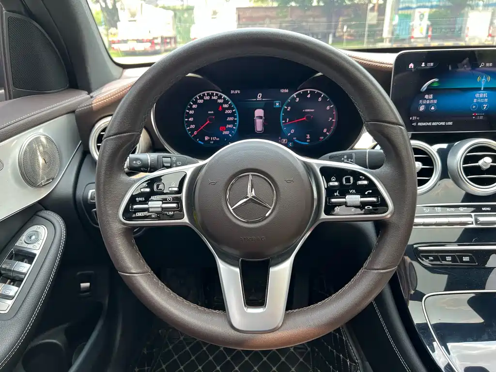 Mercedes-Benz GLC 2022 — фото 16
