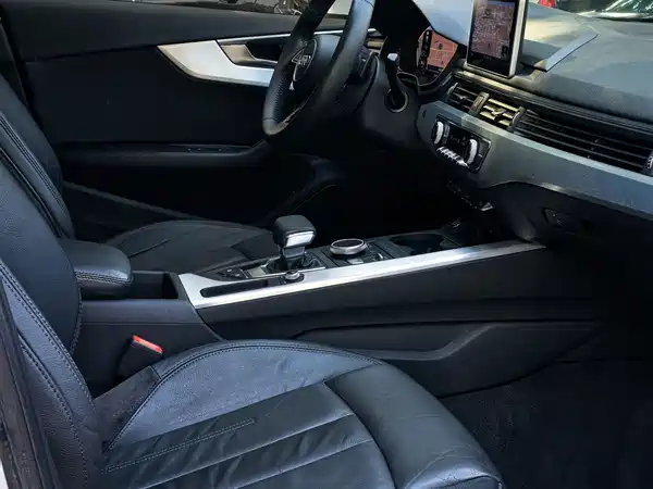 Audi A4L 2018